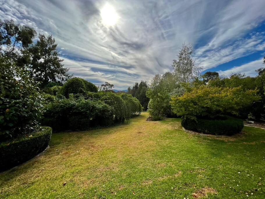 Beautiful 1960S Home In Historic Yackandandah Exterior photo